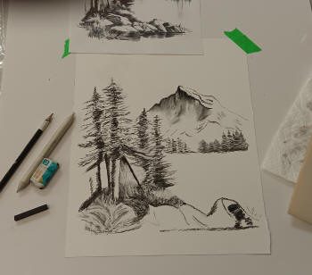 Dessin en noir et blanc: arbres et montagne
